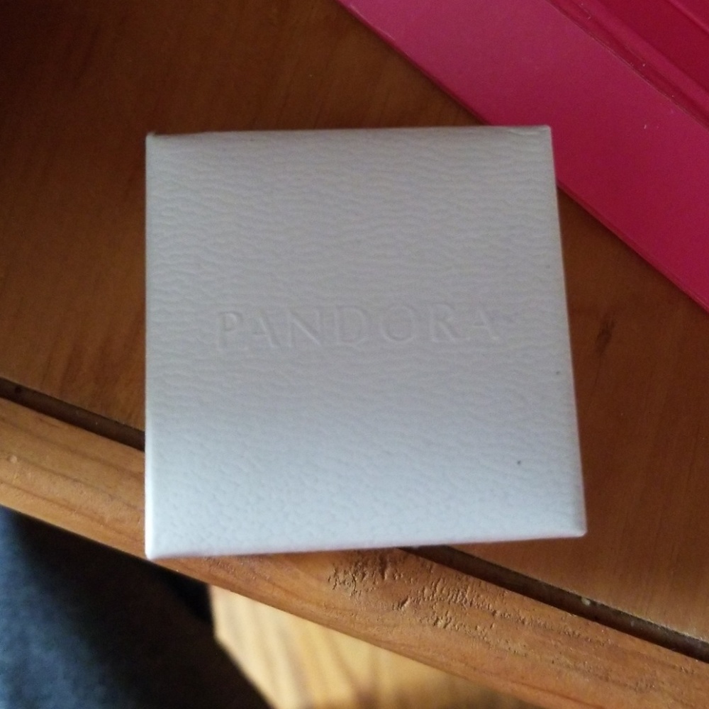 Pandora Ring
